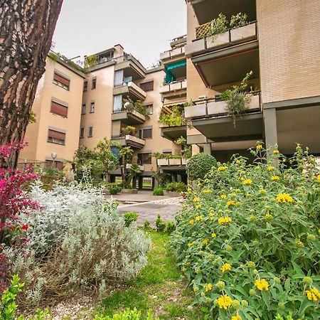 The Voice Of The Moon Apartment Rome Bagian luar foto
